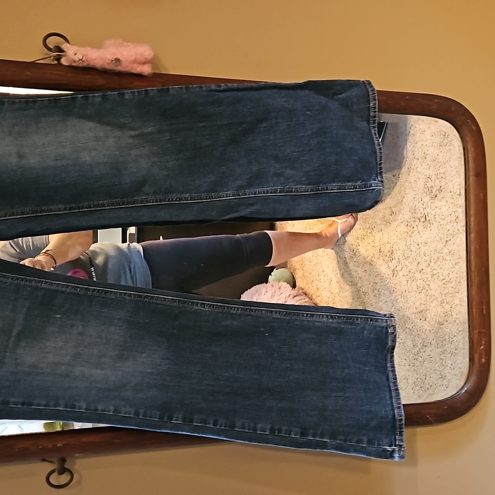 Jeans - Picture 2 of 4